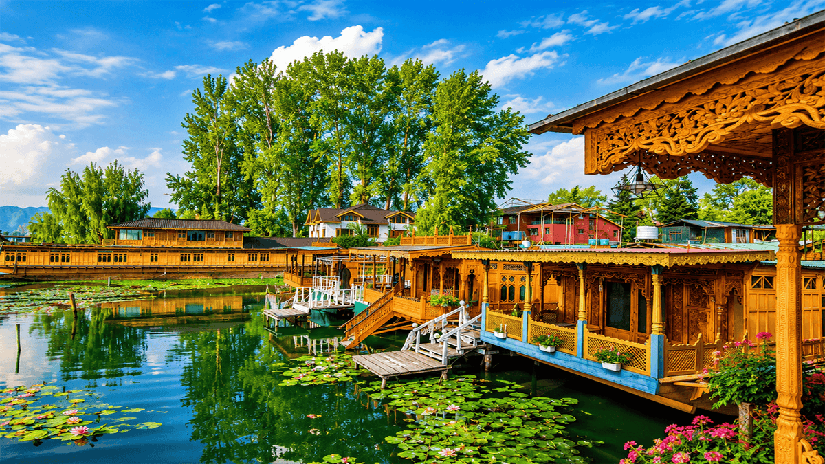 Houseboat Exterior